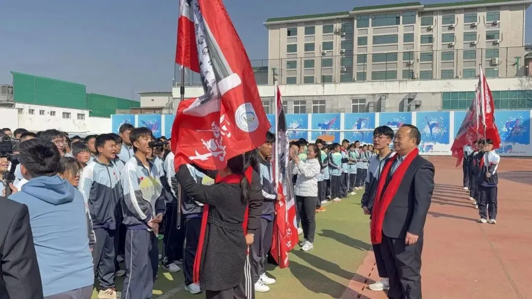【全环境立德树人】百日砺剑,决胜中考——仲宫街道初级中学初三百日誓师大会隆重举行-第28张图片-四季读书网 【全环境立德树人】百日砺剑,决胜中考——仲宫街道初级中学初三百日誓师大会隆重举行-第28张图片-四季读书网