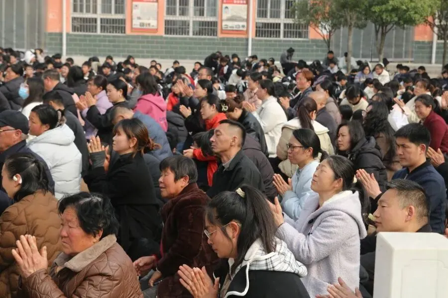 鏖战百日不负韶华,策马扬鞭决胜中考———淅川县九重镇第一初级中学举行2026年百日冲刺誓师大会-第70张图片-四季读书网