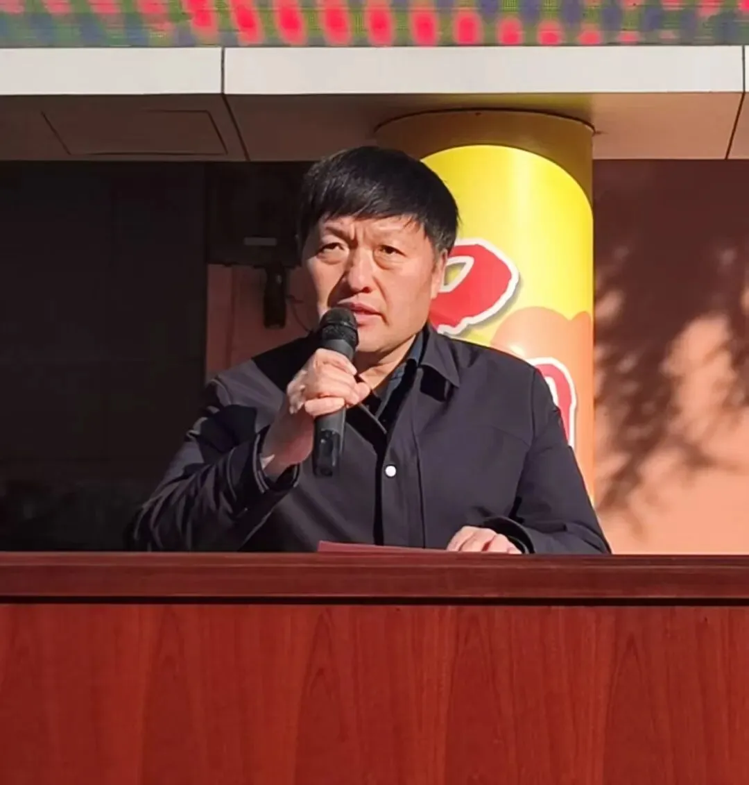 鏖战百日酬壮志 逐梦中考向未来 ——康园中学2026届中考百日冲刺誓师大会-第4张图片-四季读书网