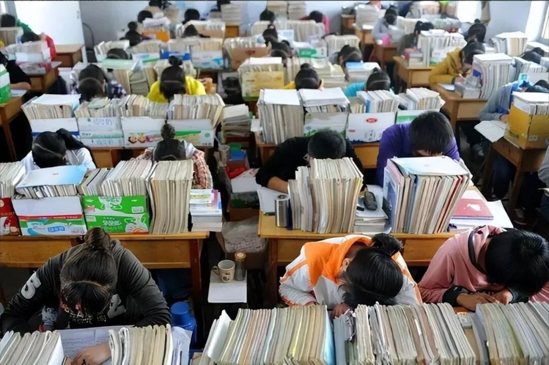 中考,比高考更输不起的 “人生第一考”--河南省2026年中招考试改革及2027年中招考试调整,我们应如何面对孩子们人生的第一个分水岭-第1张图片-四季读书网