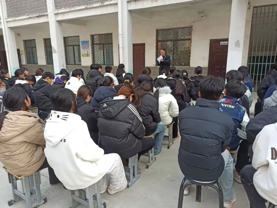 百日砺剑战中考 青春逐梦向未来——砀山县王古楼初中2026届百日誓师大会圆满举行 第7张 百日砺剑战中考 青春逐梦向未来——砀山县王古楼初中2026届百日誓师大会圆满举行 第7张
