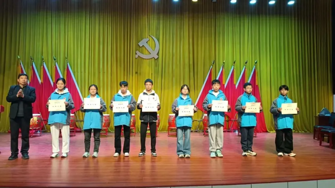 树榜样凝心聚力 战中考逐梦前行——润城中学2025年度学生表彰暨2026年冲刺誓师动员大会圆满举行 第28张