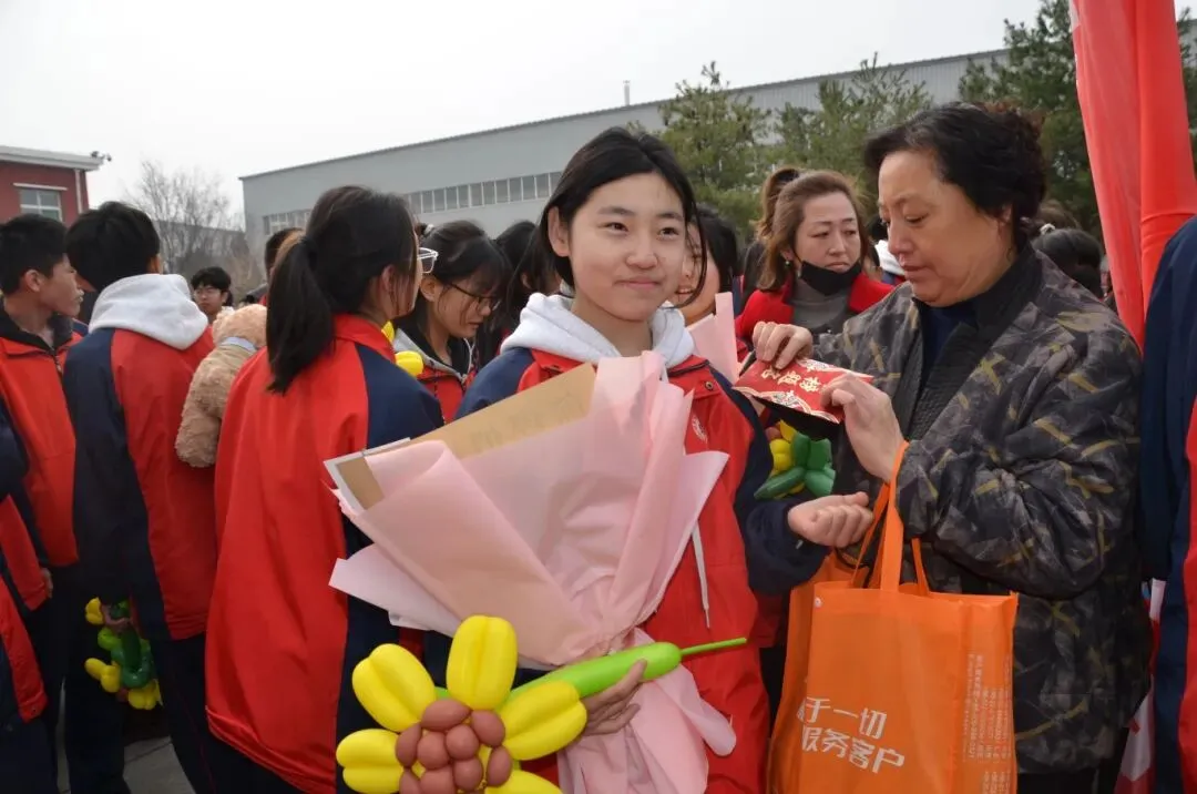 【师力成才 思贤实验】“百日冲刺,圆梦中考”——初三百日誓师大会 第34张