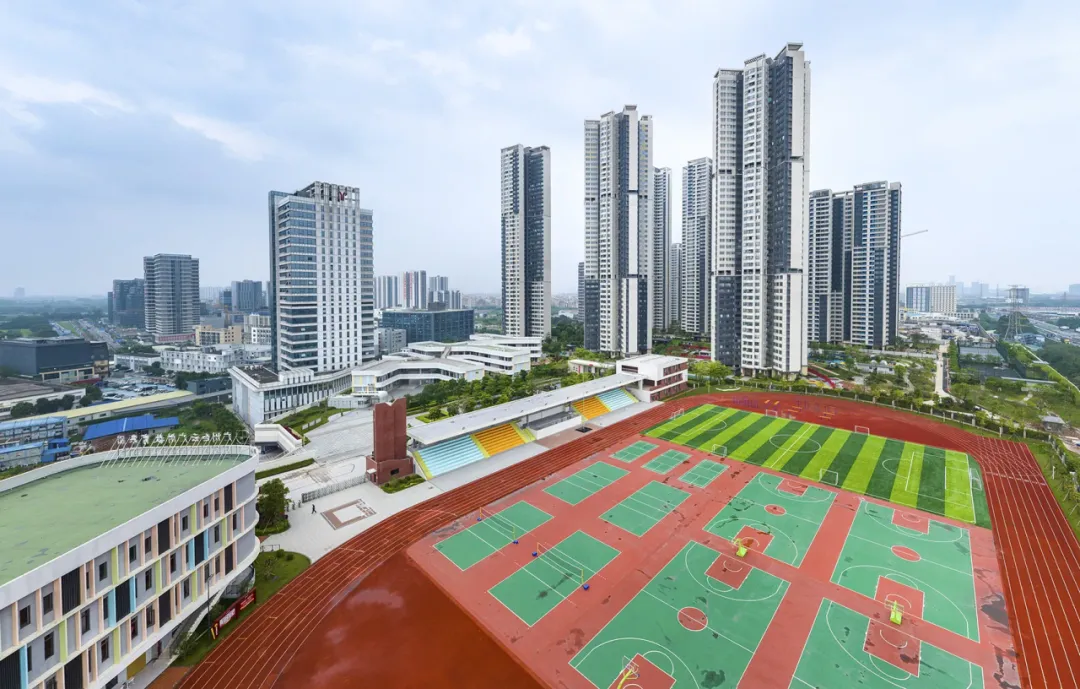 【品实云湖花城】配套中考六年霸的金广附,地铁学区房中的天花板,近期有少量特价现房笋盘单位,我们详细分析下其优缺点,附最新特价单位 第3张