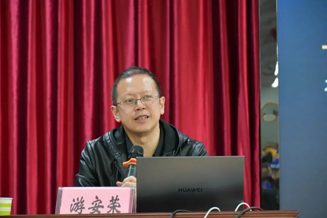 【事关中考】聚焦教研提质·赋能中考物理|2026年泸州市初中学业水平考试物理学科教研活动在龙马潭区尹吉甫学校举行 第11张 【事关中考】聚焦教研提质·赋能中考物理|2026年泸州市初中学业水平考试物理学科教研活动在龙马潭区尹吉甫学校举行 第11张