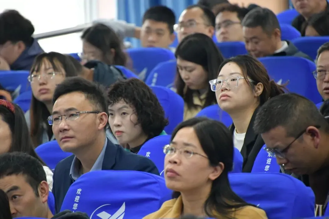 【事关中考】聚焦教研提质·赋能中考物理|2026年泸州市初中学业水平考试物理学科教研活动在龙马潭区尹吉甫学校举行 第13张 【事关中考】聚焦教研提质·赋能中考物理|2026年泸州市初中学业水平考试物理学科教研活动在龙马潭区尹吉甫学校举行 第13张