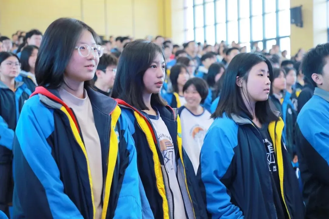 以青春之名,赴中考之约|长郡·浏阳实验学校2026届初三青春礼圆满举行 第15张 以青春之名,赴中考之约|长郡·浏阳实验学校2026届初三青春礼圆满举行 第15张