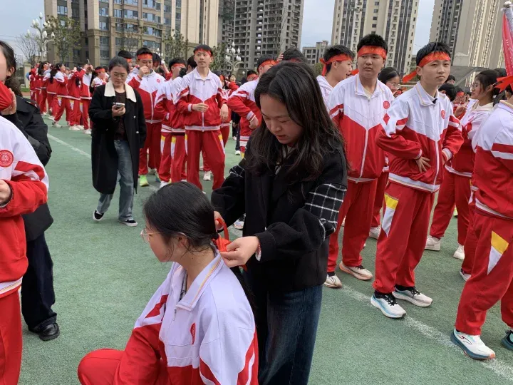 白云十中2026届中考百日誓师大会圆满举行:百日磨砺终成器,少年逐梦向未来 ——以青春之名,赴梦想之约! 第61张