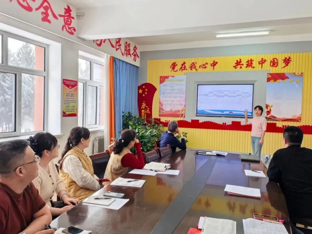 精研备考明方向, 凝心聚力战中考——谢尔塔拉中心学校召开九年级备考研讨会 第2张 精研备考明方向, 凝心聚力战中考——谢尔塔拉中心学校召开九年级备考研讨会 第2张