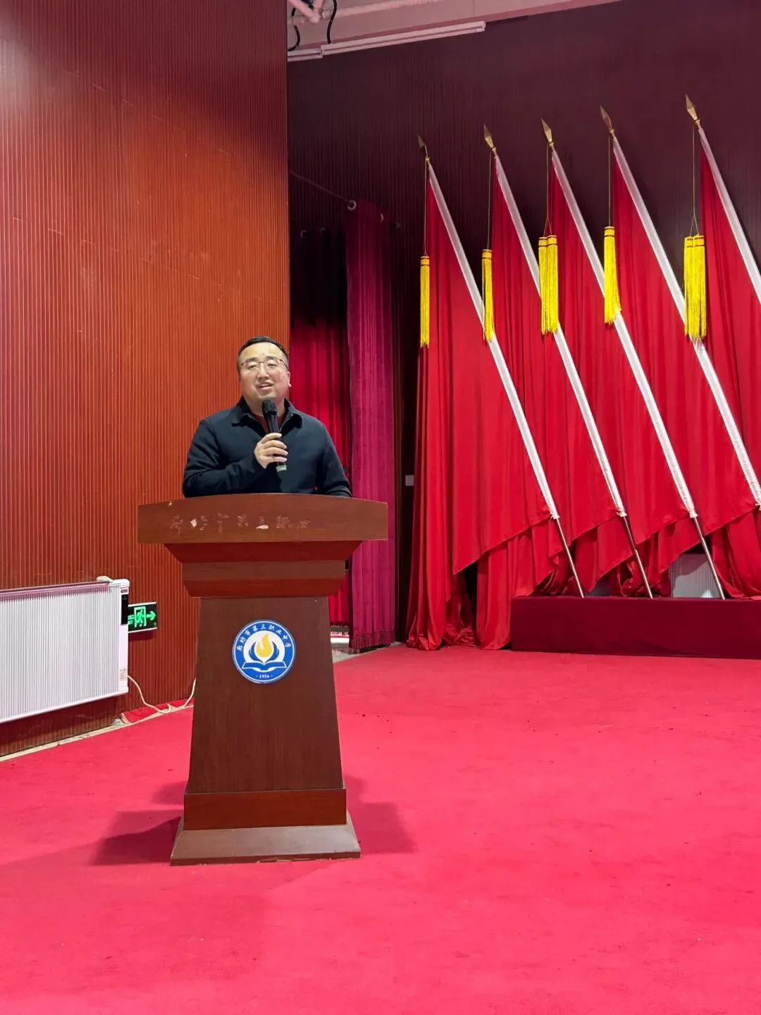 百日砺剑逐梦行 青春出征战中考——廊坊市第三职业中学2026届初三百日誓师大会圆满举行 第13张
