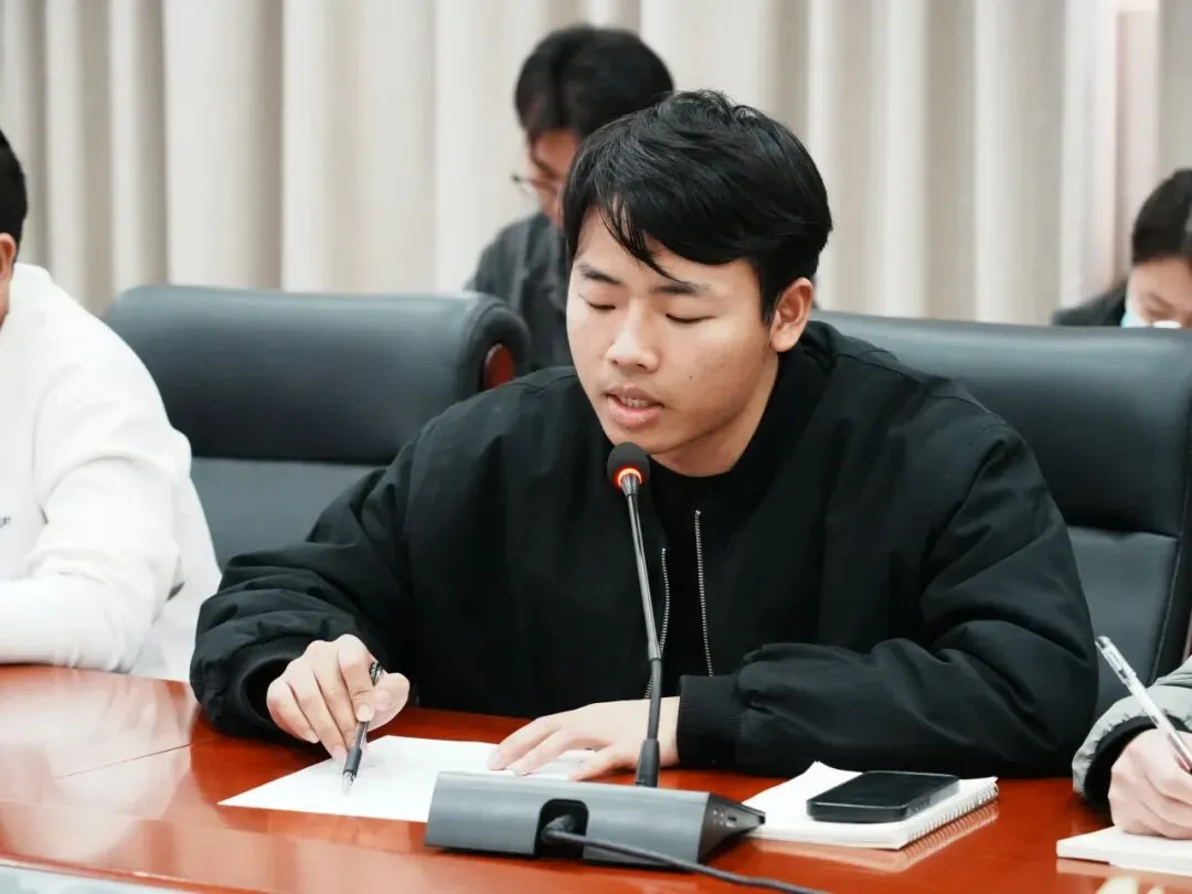 凝心聚力备中考 奋楫笃行创辉煌 | 榕城中学博东实验学校召开九年级备考会议 第20张
