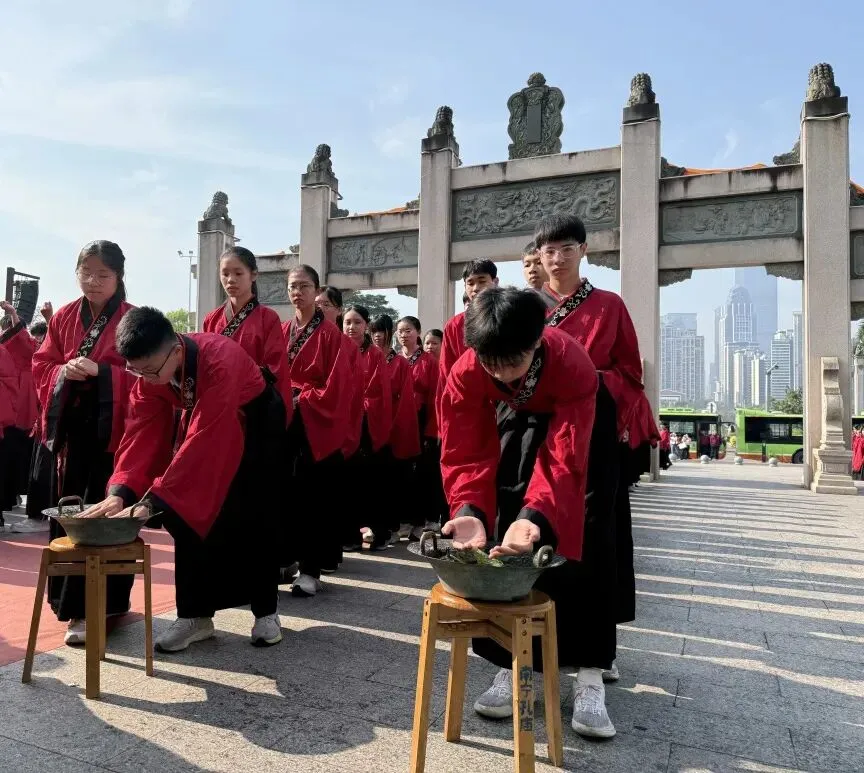 百日砺剑破中考 青春逐梦绽芳华——南宁市第二十八中学中考百日誓师仪式圆满举行 第11张 百日砺剑破中考 青春逐梦绽芳华——南宁市第二十八中学中考百日誓师仪式圆满举行 第11张
