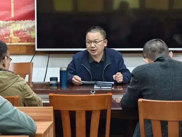 凝心聚力备中考 精准施策创佳绩——德庆县播植中学2026年中考备考会议圆满召开-第14张图片-四季读书网 凝心聚力备中考 精准施策创佳绩——德庆县播植中学2026年中考备考会议圆满召开-第14张图片-四季读书网