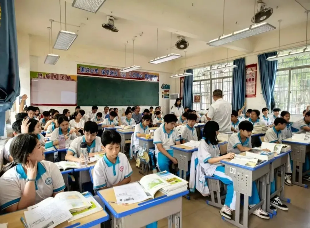 研训赋能备中考 同心聚力提质效——保亭县2026年春季学期中考(含生地会考)调研系列活动在我校圆满举行-第54张图片-四季读书网 研训赋能备中考 同心聚力提质效——保亭县2026年春季学期中考(含生地会考)调研系列活动在我校圆满举行-第54张图片-四季读书网