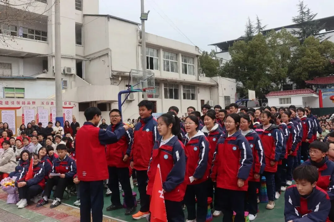 厉兵秣马迎中考,百日誓师振雄心——2026年春季学期开学典礼暨百日誓师大会 第28张
