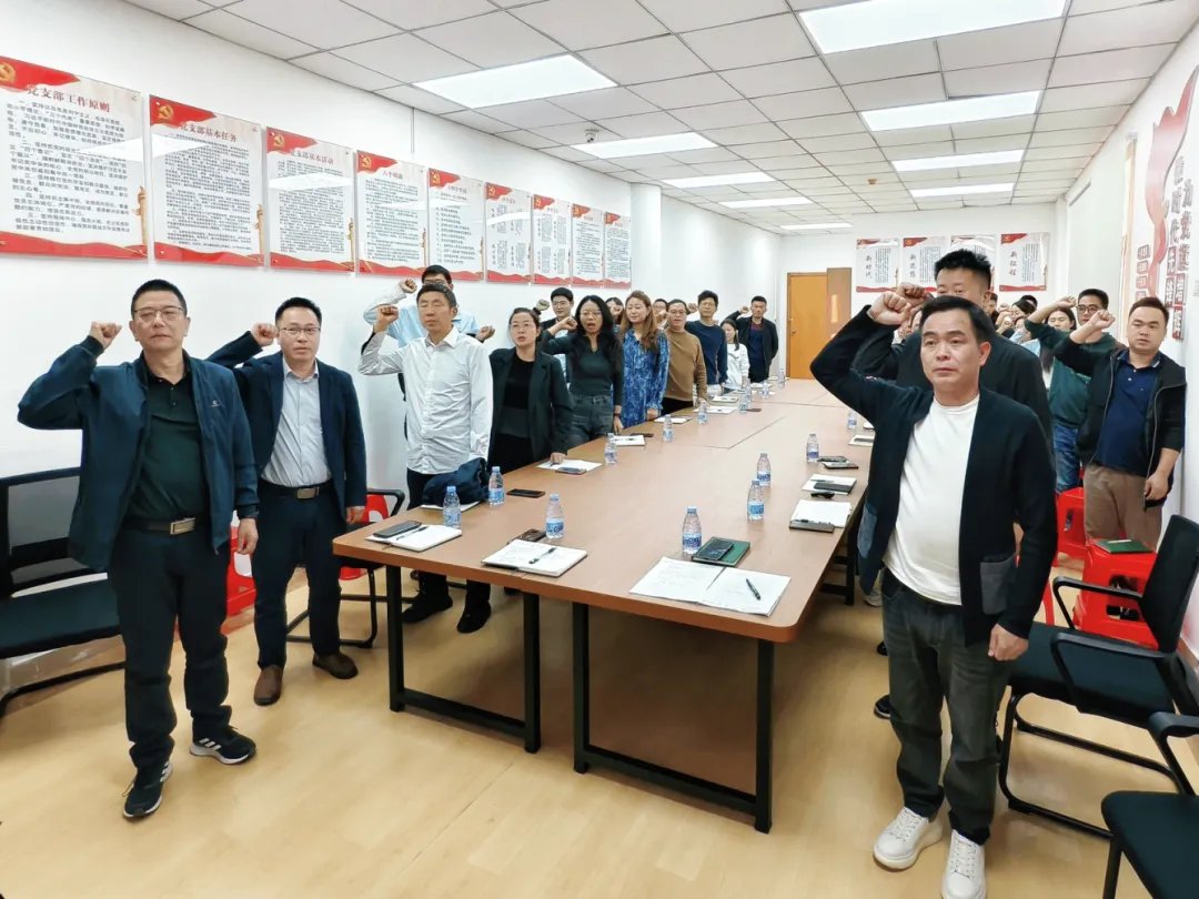 龙马精神战中考,勠力同心谱新篇——翡翠山湖学校2026年中考复习备考教师动员会 第17张 龙马精神战中考,勠力同心谱新篇——翡翠山湖学校2026年中考复习备考教师动员会 第17张