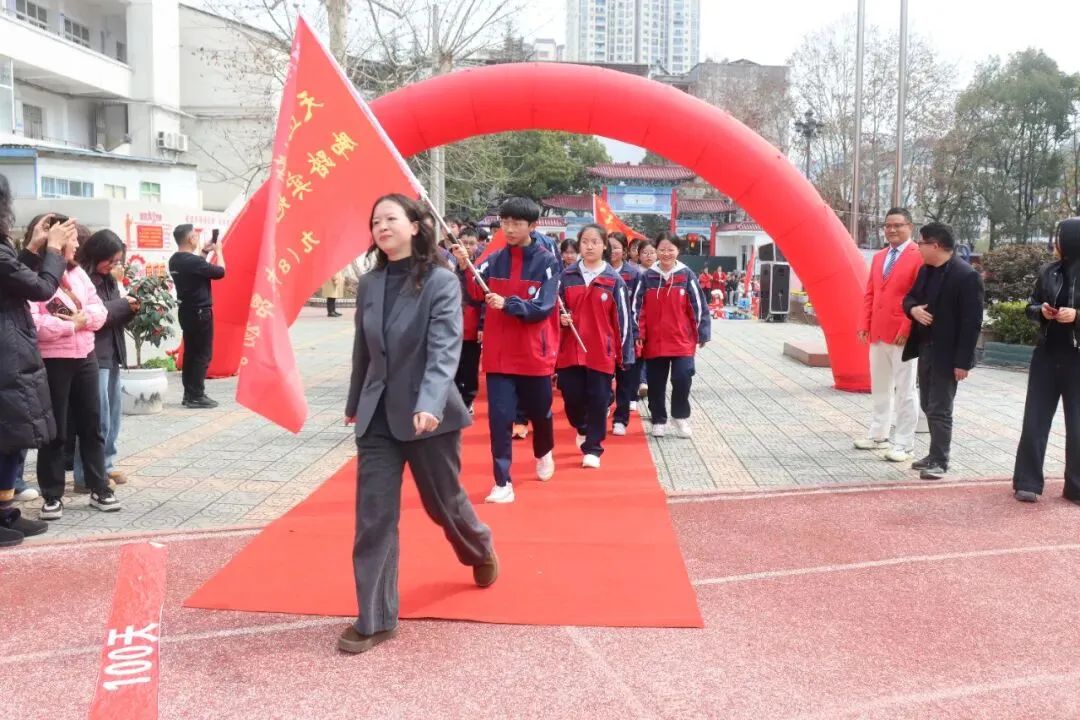 厉兵秣马迎中考,百日誓师振雄心——2026年春季学期开学典礼暨百日誓师大会 第42张