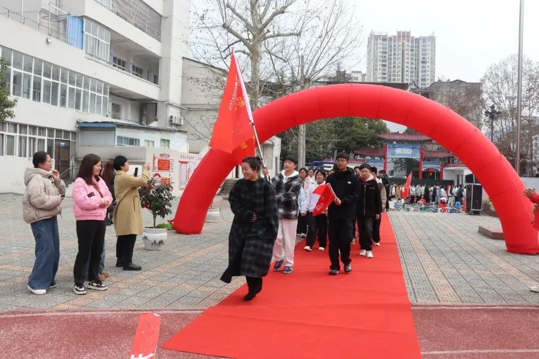 厉兵秣马迎中考,百日誓师振雄心——2026年春季学期开学典礼暨百日誓师大会 第49张
