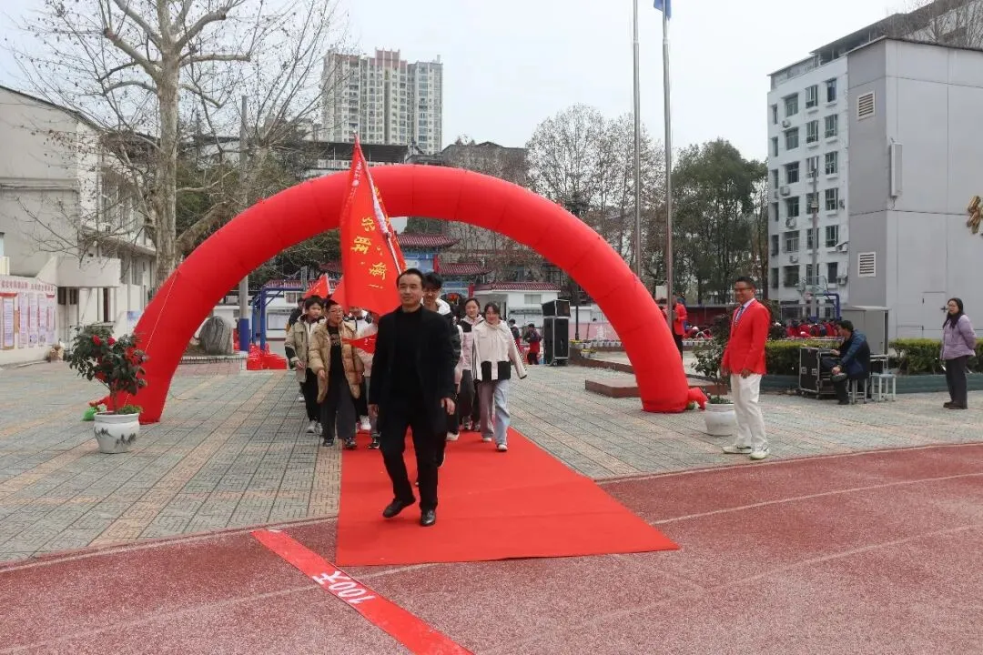 厉兵秣马迎中考,百日誓师振雄心——2026年春季学期开学典礼暨百日誓师大会 第52张