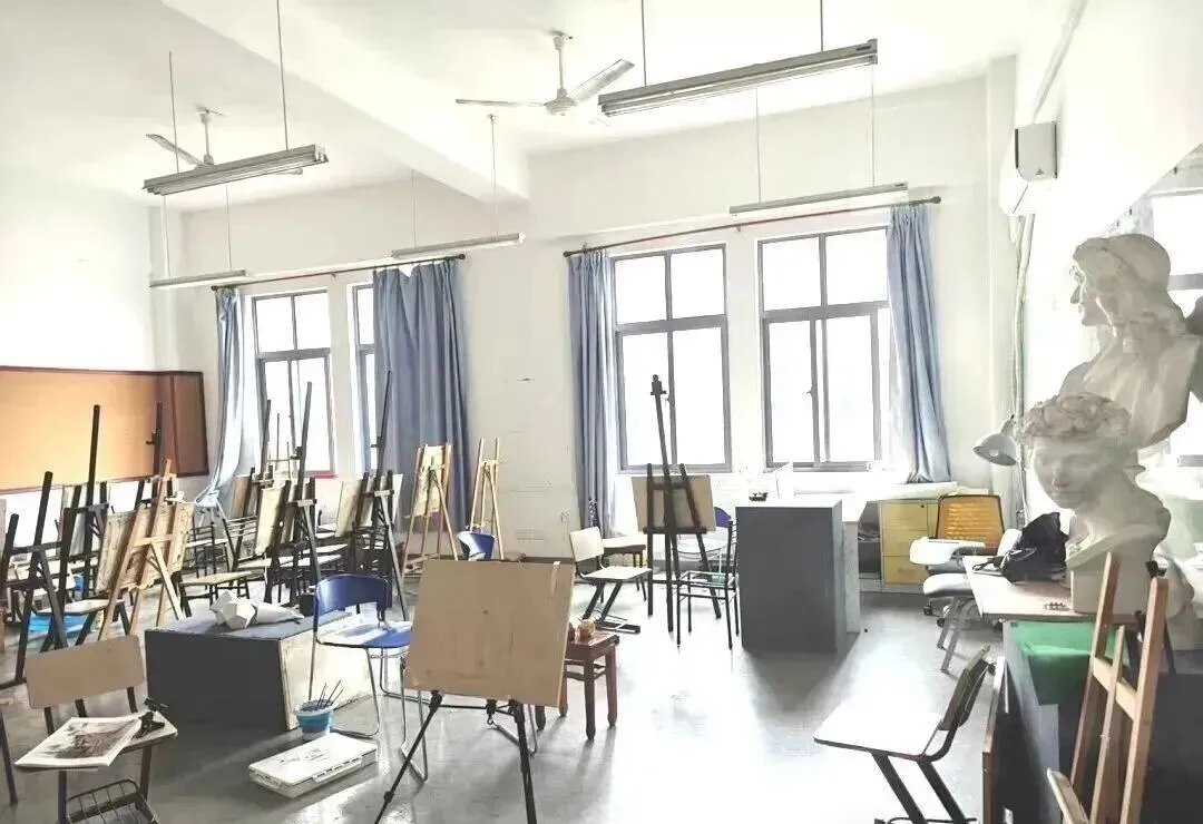 上海中考已不足百天!中侨同高三轨升学,国内外双通道,助力孩子逆袭本科 第12张