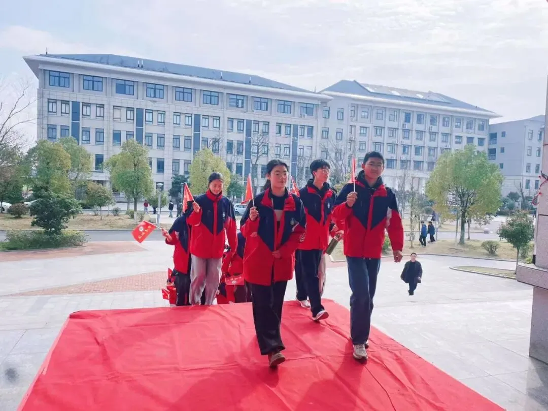 【中考加油】马跃百关 折桂当时—— 叶集区实验学校2026届毕业生心理健康教育暨动员大会隆重举行-第7张图片-四季读书网