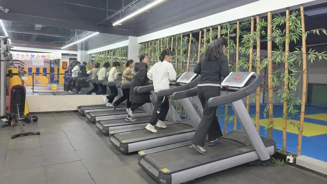 中考体育满分训练营!-第7张图片-四季读书网