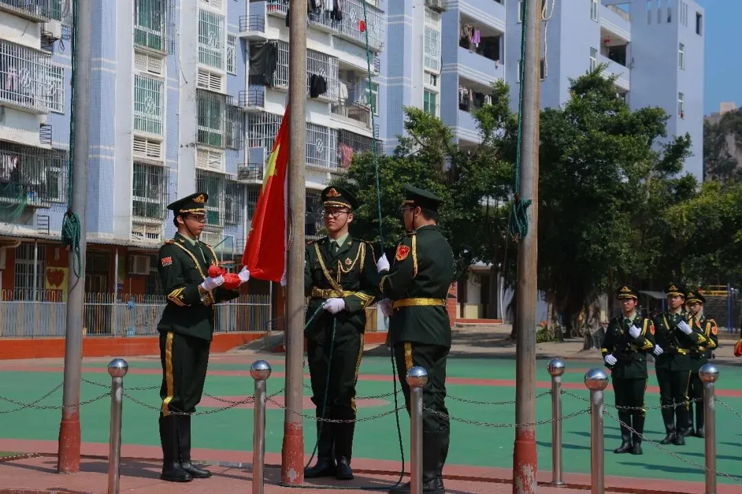 以梦为马,飞驰人生!我校隆重举行中考百日誓师大会-第9张图片-四季读书网