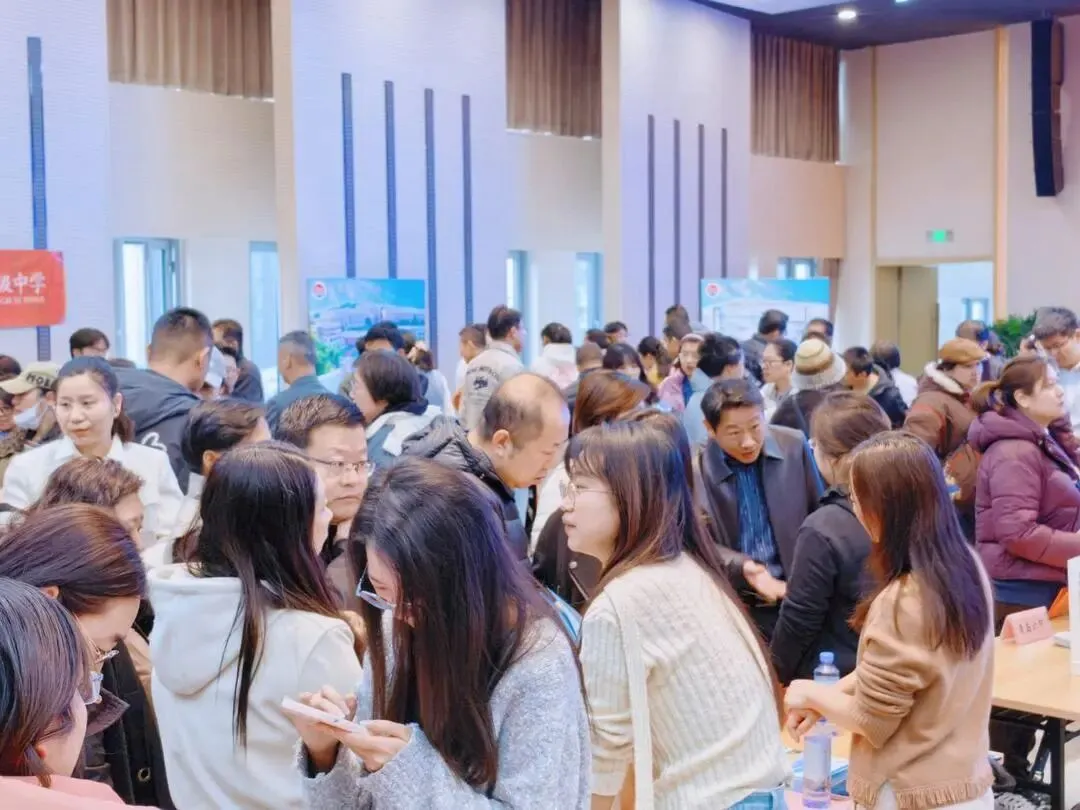 线上线下问中考!半岛中招会火热开局,携众高中全力助考中考季 第3张