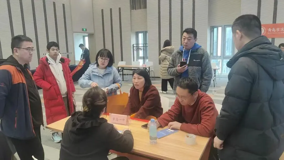 线上线下问中考!半岛中招会火热开局,携众高中全力助考中考季 第23张