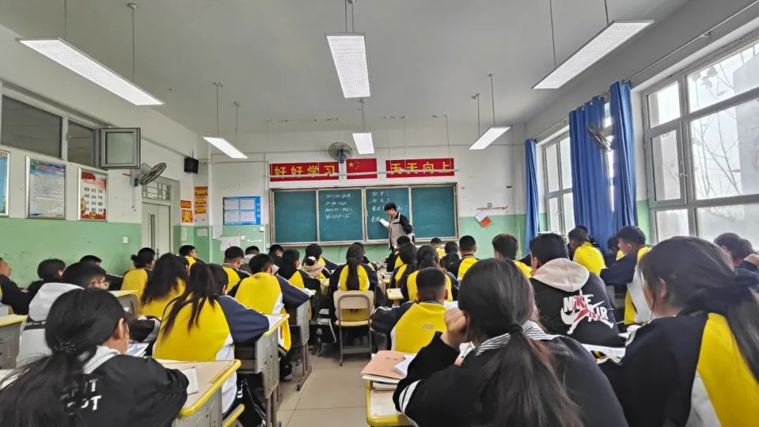 春风送暖助中考 送教巴楚促提升 第8张 春风送暖助中考 送教巴楚促提升 第8张
