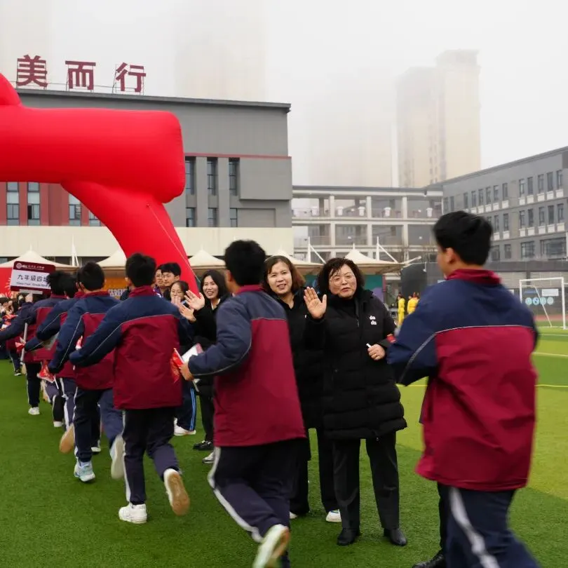 我校隆重举行初2026届中考百日誓师动员会 第8张