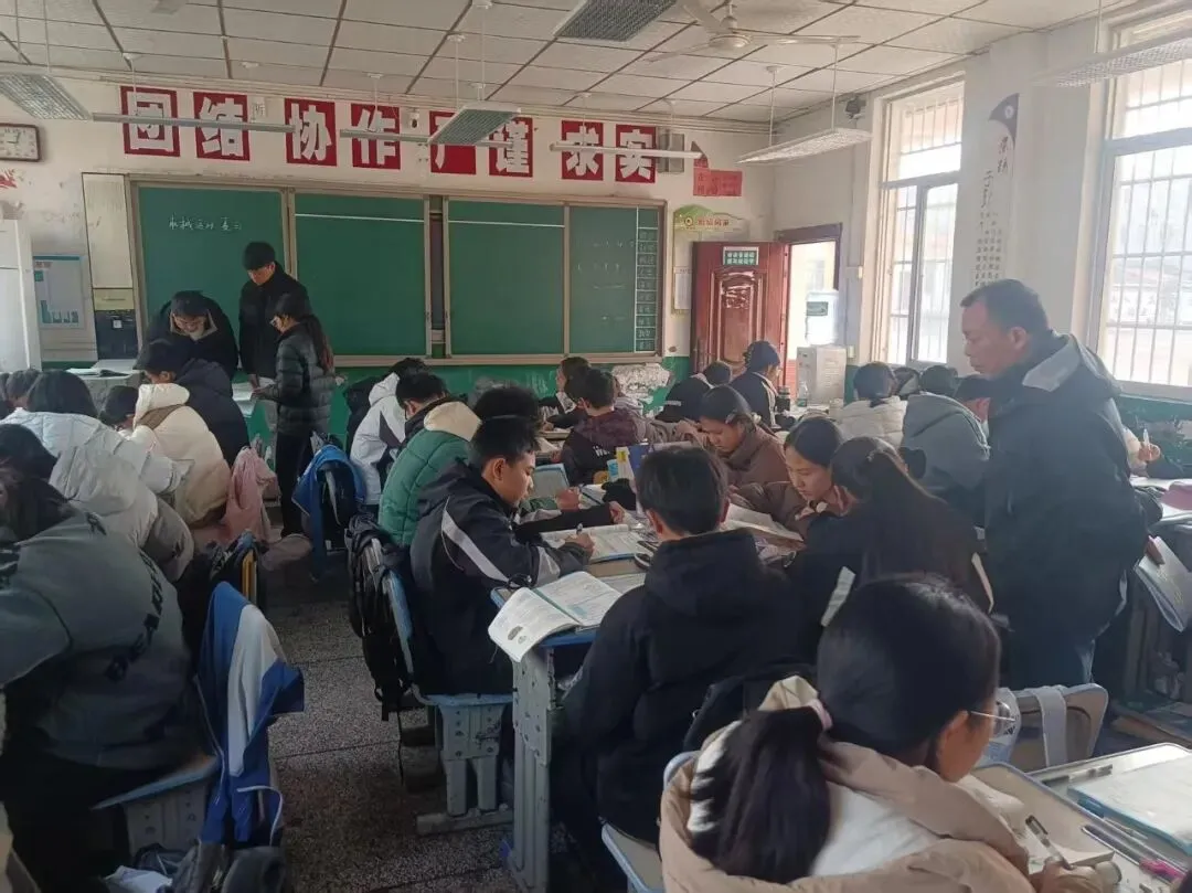 精准把脉促备考,誓言铿锵迎中考——石首市多校联动吹响2026冲锋号-第4张图片-四季读书网