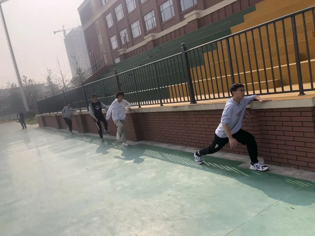 体育中考最后30天,没关系“可托”,“请不起”私教的家长,不防这么做!-第1张图片-四季读书网