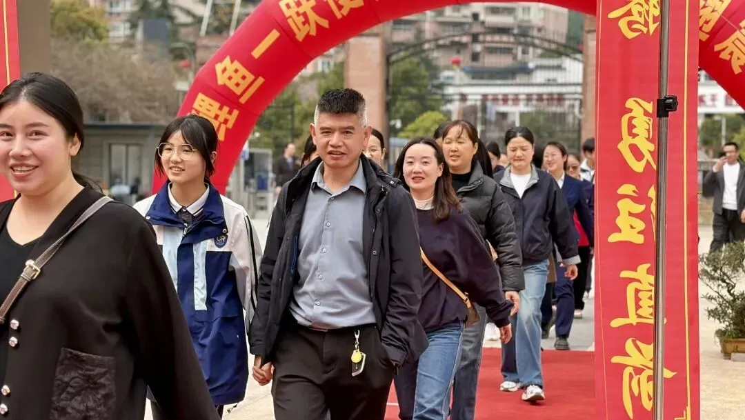 百日冲刺,共赴山海!恺瑞学子誓战中考 第12张