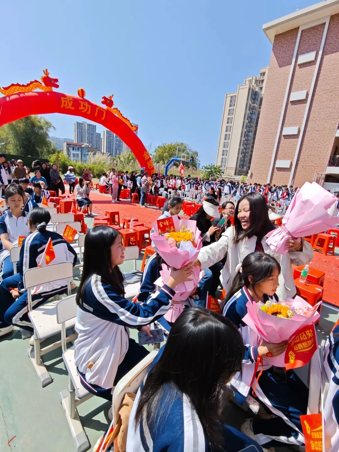 怀集二中2026届中考百日誓师大会壮志启航!-第42张图片-四季读书网