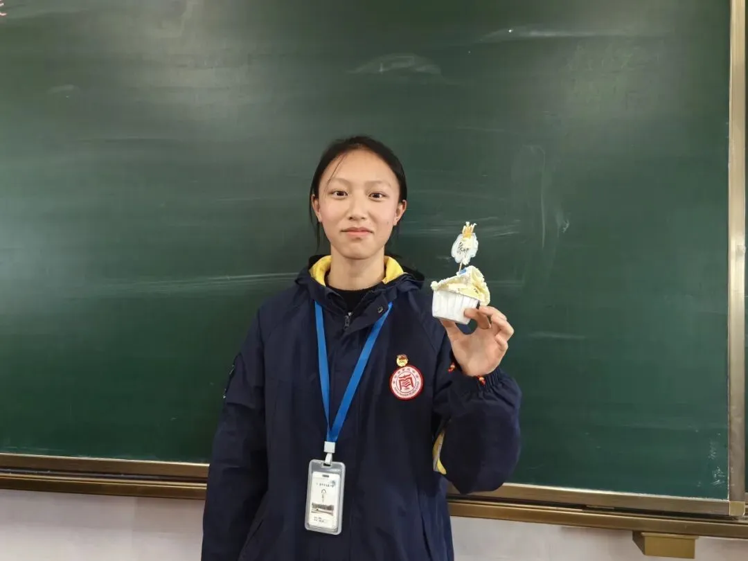 百日砺剑 逐梦中考——南苑中学九(13)班举行初三中考百日誓师活动 第69张 百日砺剑 逐梦中考——南苑中学九(13)班举行初三中考百日誓师活动 第69张