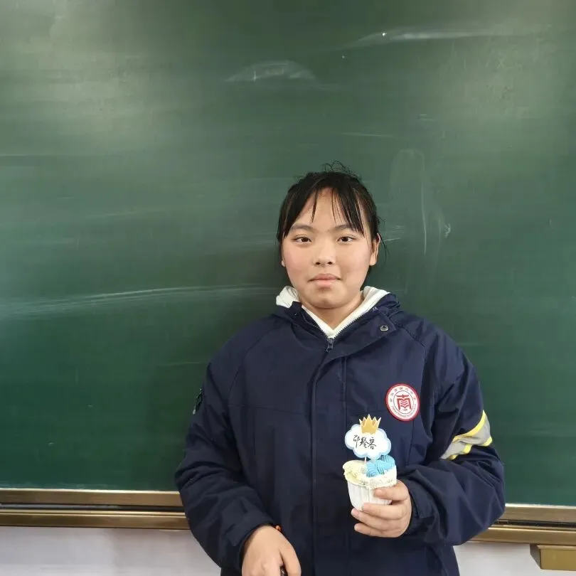 百日砺剑 逐梦中考——南苑中学九(13)班举行初三中考百日誓师活动 第83张 百日砺剑 逐梦中考——南苑中学九(13)班举行初三中考百日誓师活动 第83张