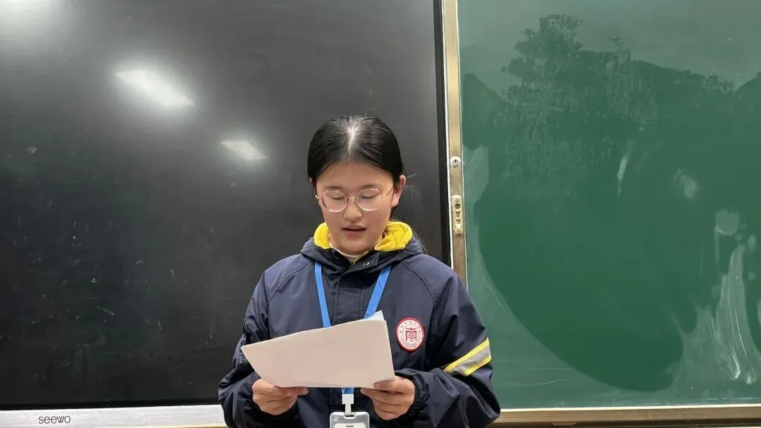百日砺剑 逐梦中考——南苑中学九(13)班举行初三中考百日誓师活动 第92张 百日砺剑 逐梦中考——南苑中学九(13)班举行初三中考百日誓师活动 第92张