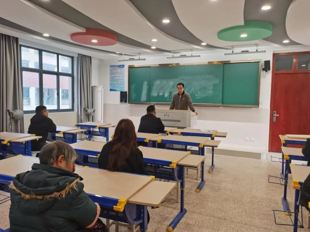 策马逐梦启新程 家校同心赴中考 ——福山中学2025-2026第二学期期初初三家长会 第17张 策马逐梦启新程 家校同心赴中考 ——福山中学2025-2026第二学期期初初三家长会 第17张
