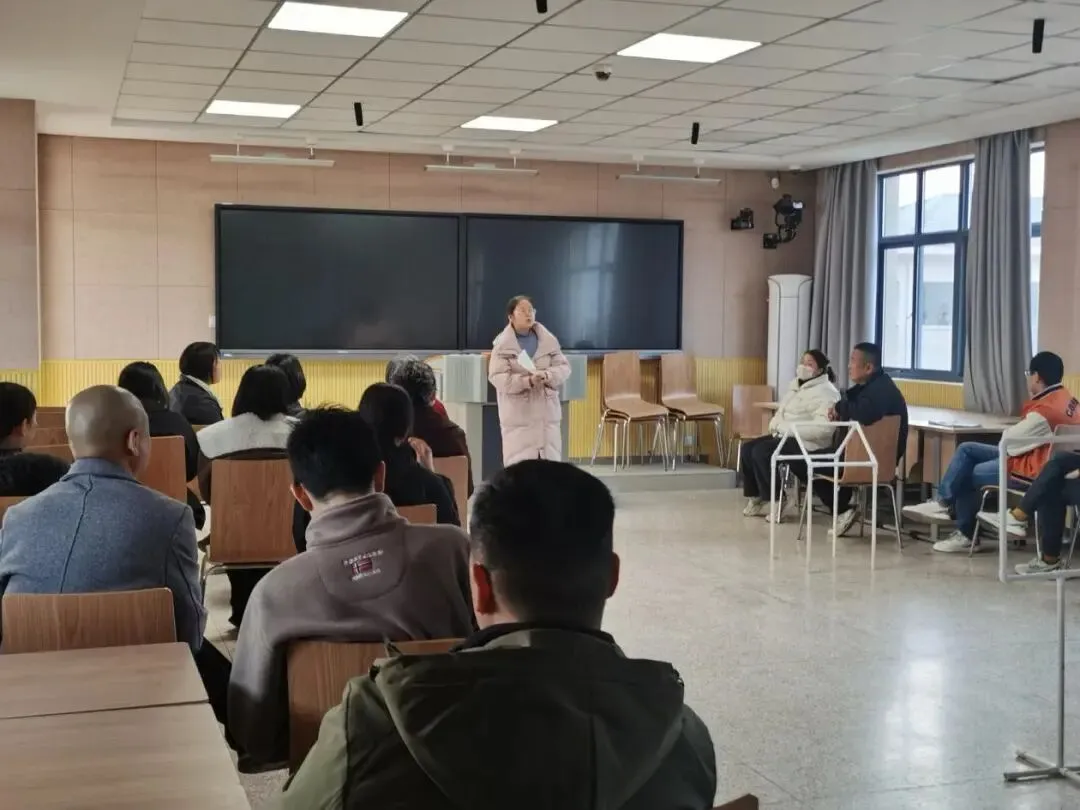 策马逐梦启新程 家校同心赴中考 ——福山中学2025-2026第二学期期初初三家长会 第18张 策马逐梦启新程 家校同心赴中考 ——福山中学2025-2026第二学期期初初三家长会 第18张