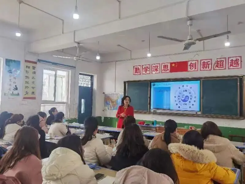 中考复课冲刺,定制化备考研讨会,助教师精准破局、学子决胜考场! 第2张 中考复课冲刺,定制化备考研讨会,助教师精准破局、学子决胜考场! 第2张