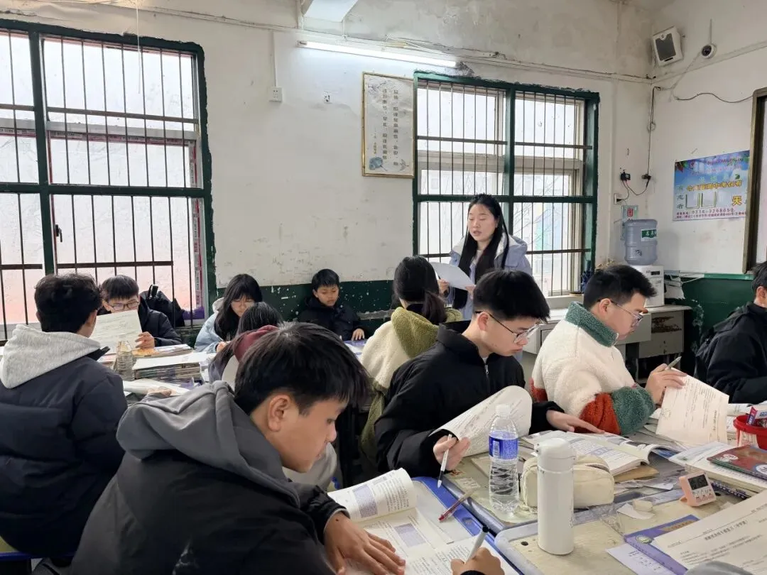三校联研备中考 春日教研促成长-第37张图片-四季读书网