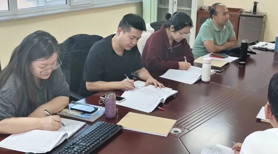 深耕细研启新程 凝心聚力战中考——锡林浩特市第六中学2026年复习备考第二阶段研讨会-第11张图片-四季读书网