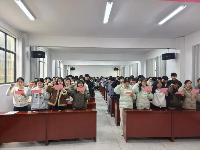 拼搏百日,圆梦中考——潘桥中学举行2026届中考百日誓师大会 第9张 拼搏百日,圆梦中考——潘桥中学举行2026届中考百日誓师大会 第9张