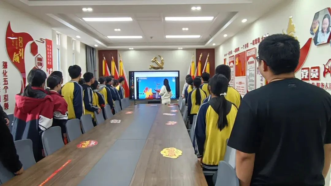 百日砺剑,逐梦中考——科创班2026届中考百日誓师大会圆满举行-第24张图片-四季读书网 百日砺剑,逐梦中考——科创班2026届中考百日誓师大会圆满举行-第24张图片-四季读书网
