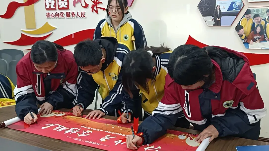 百日砺剑,逐梦中考——科创班2026届中考百日誓师大会圆满举行-第45张图片-四季读书网 百日砺剑,逐梦中考——科创班2026届中考百日誓师大会圆满举行-第45张图片-四季读书网