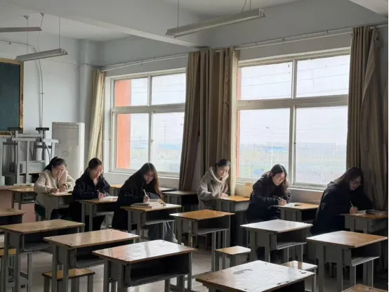 蓄势待发研备考,凝心聚力赢中考|夏津县双语中学初中数学、英语、历史学科备考经验汇报-第8张图片-四季读书网