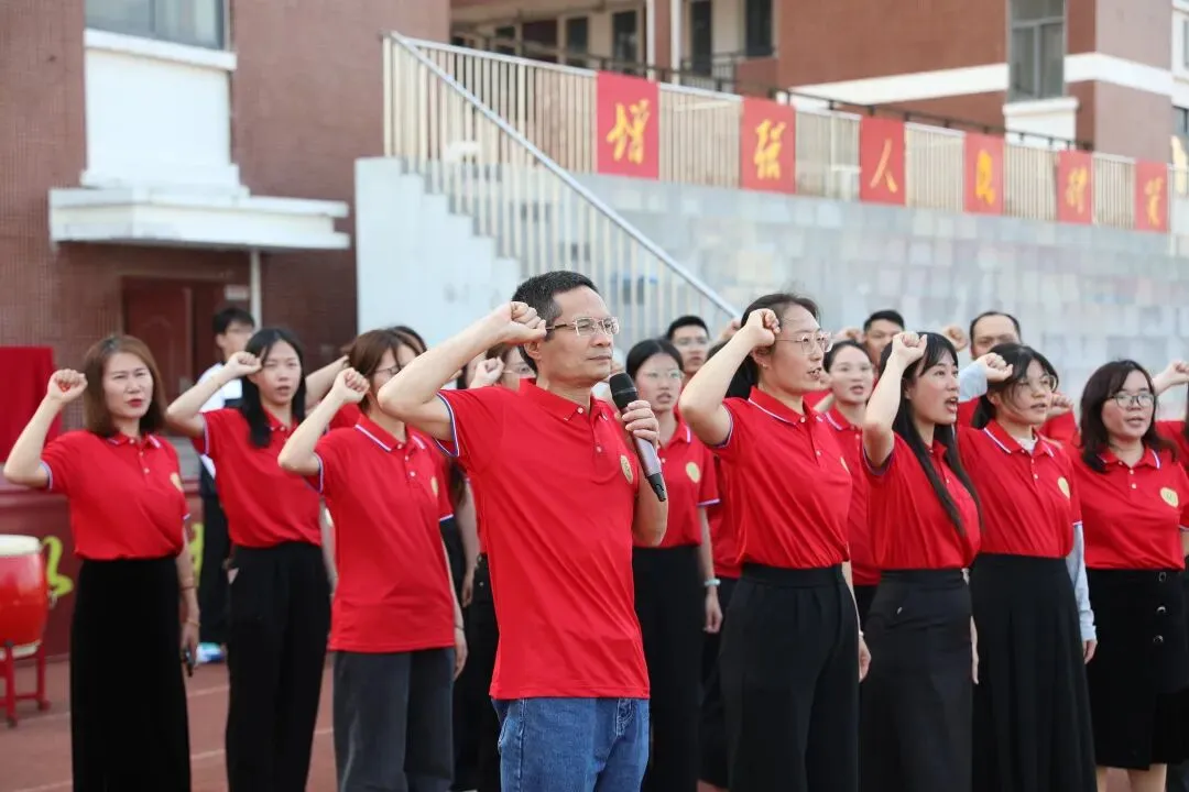 百日砺剑 决胜中考!——北海市第十二中学2026 届中考百日誓师大会燃情启幕 第37张
