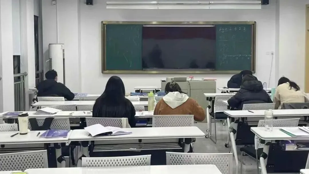 中考大变革,多地宣布生物地理不再计入中考总分,2027届考生注意了!-第2张图片-四季读书网