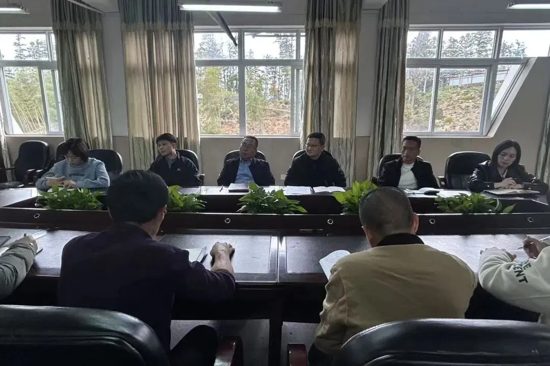 【正心教育】凝心聚力备中考 联研共进提质效——武夷山市第二中学片区教研联合体2026届备考工作会议顺利召开-第11张图片-四季读书网